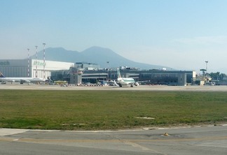 Aeroporto de Nápoles para ir a Pompeia