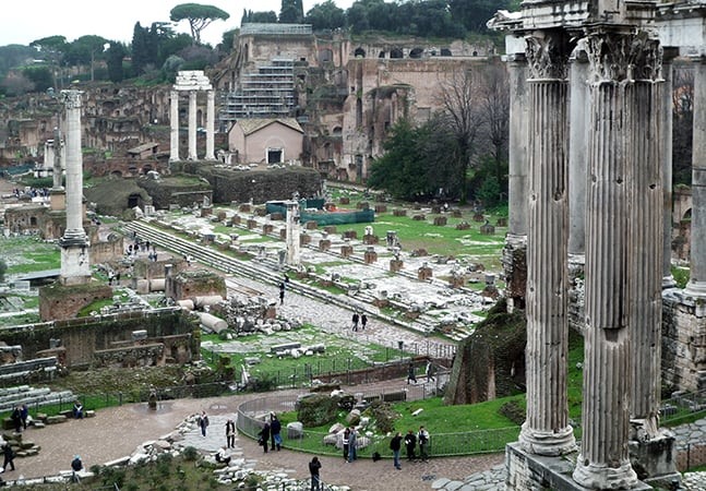  Sobre o Fórum romano em Roma 