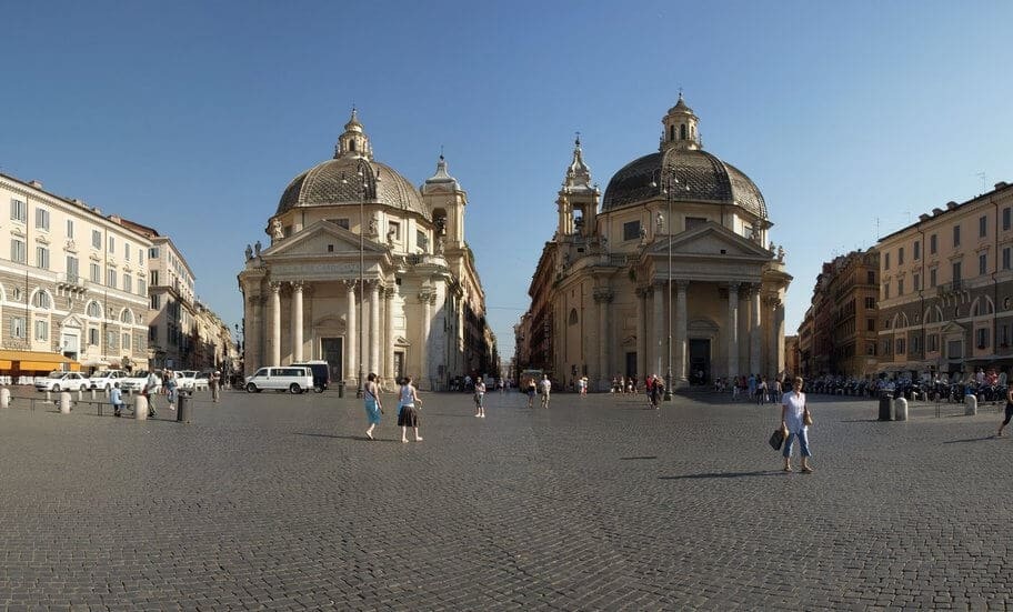 Sobre a Piazza del Popolo em Roma