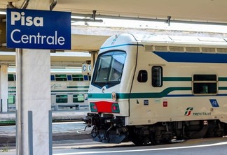 Viagem de trem de Pisa a Veneza