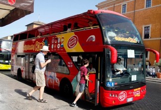 Ingressos para o ônibus Hop on Hop off em Roma