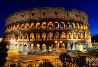 Ingressos para tour noturno por Roma iluminada
