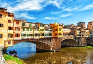 Ponte Vecchio em Florença no verão