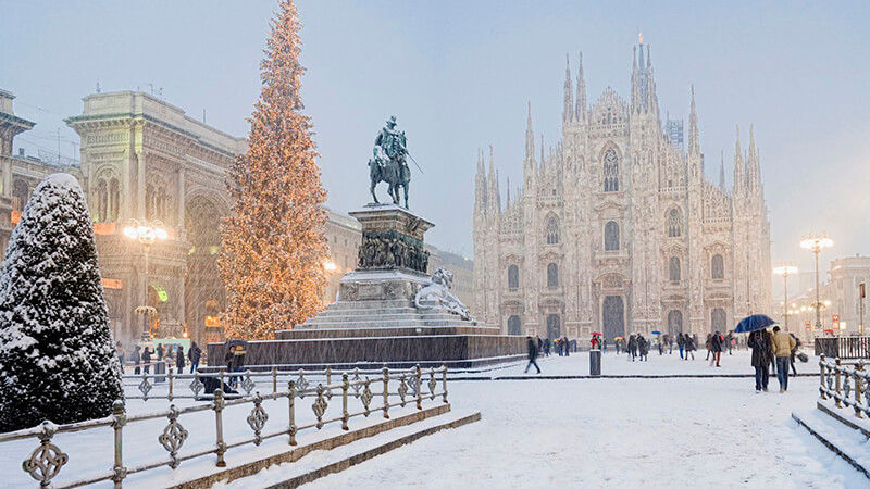 Inverno na Piazza Duomo em Milão