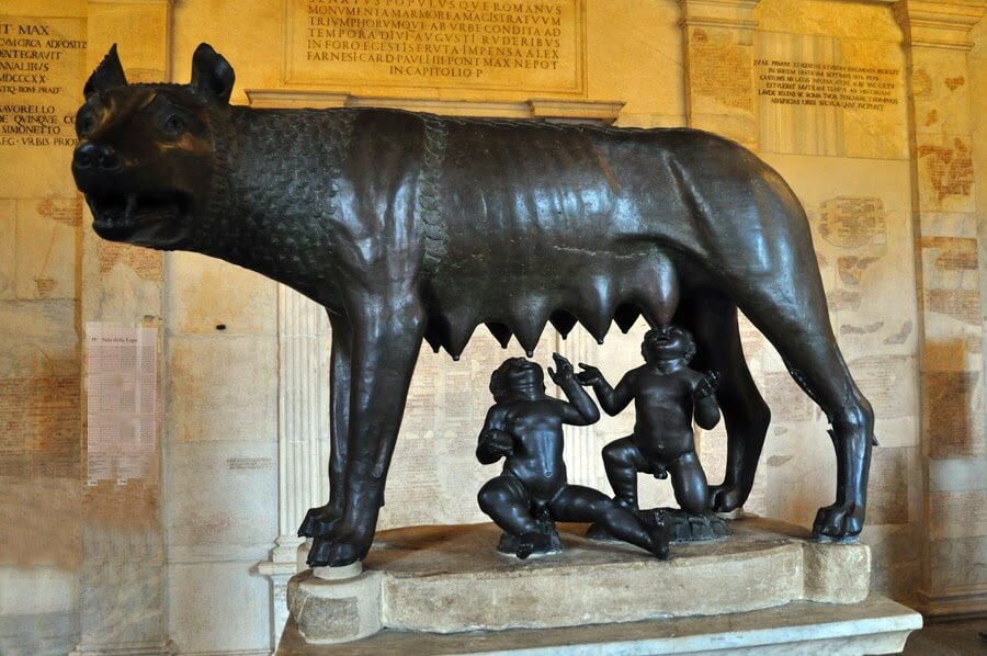 Obra original da Loba Capitolina nos Museus Capitolinos em Roma