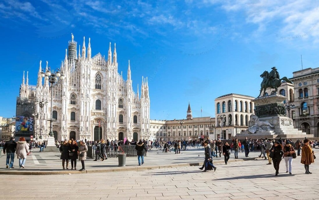  Piazza Duomo e Catedral Duomo em Milão