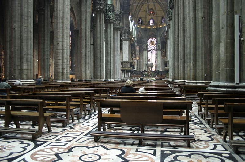 Área interna da Catedral de Milão