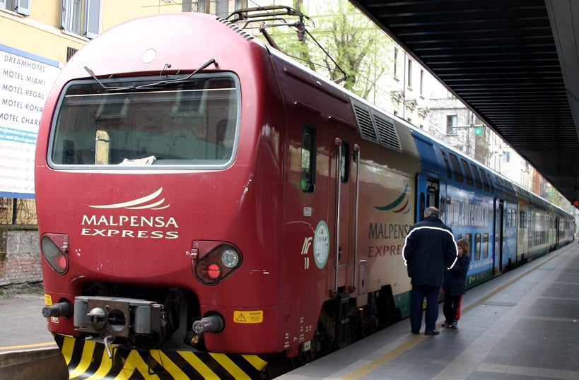 Trem em Milão