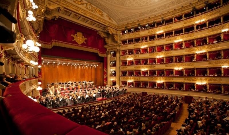  Passeio romântico no Teatro Alla Scala em Milão