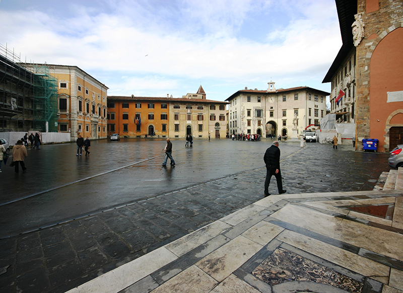 Piazza dei Cavalieri no inverno em Pisa