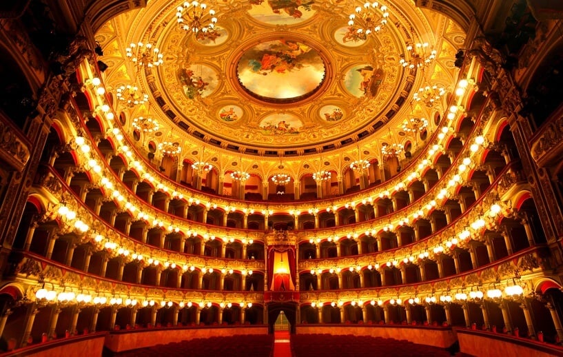 Teatro Massimo Bellini em Catania 