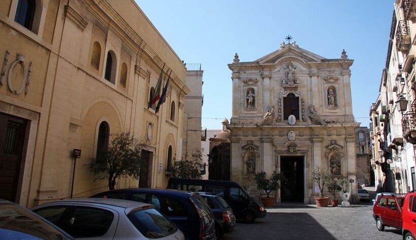 Fachada da Catedral de Taranto