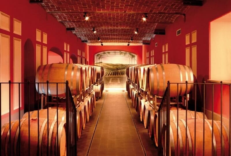 Interior da vinícola Banfi Piemonte