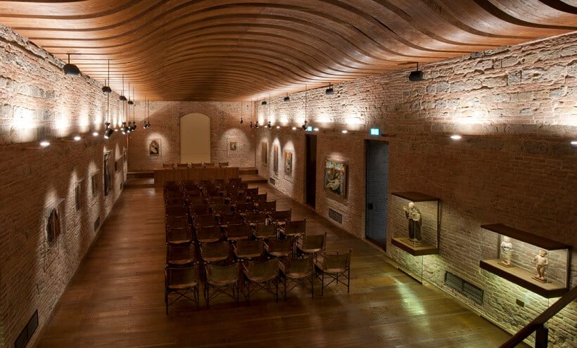 Interior do Palazzo Salimbeni em Siena