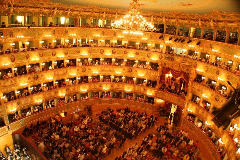 Interior do Teatro La Fenice di Venezia