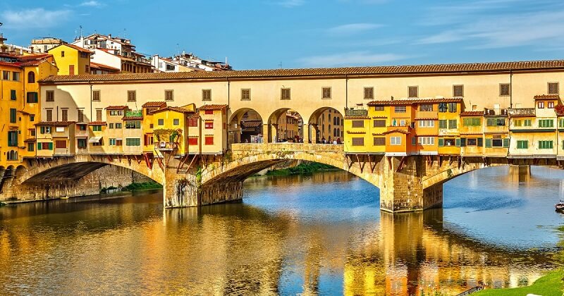 Ponte Vecchio em Florença na Toscana