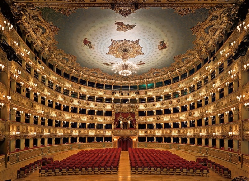 Interior do Teatro La Fenice em Veneza