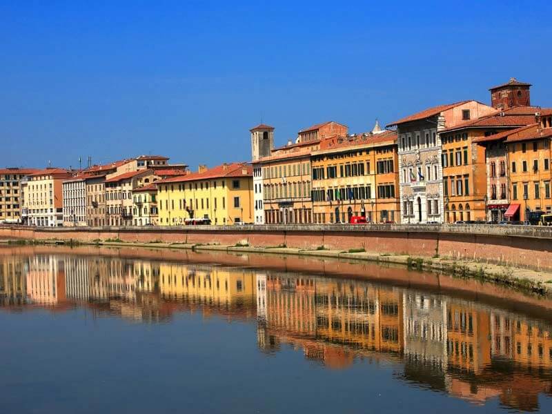 Margem do Rio Arno em Pisa