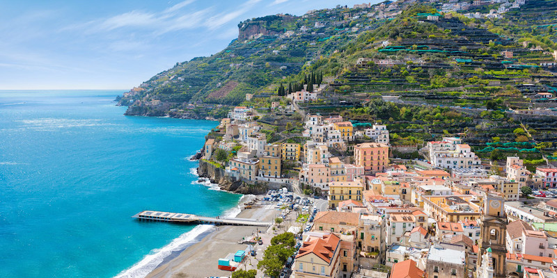 Vista da cidade de Minori na Costa Amalfitana