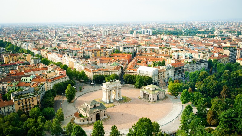 Vista de praça e região em Milão